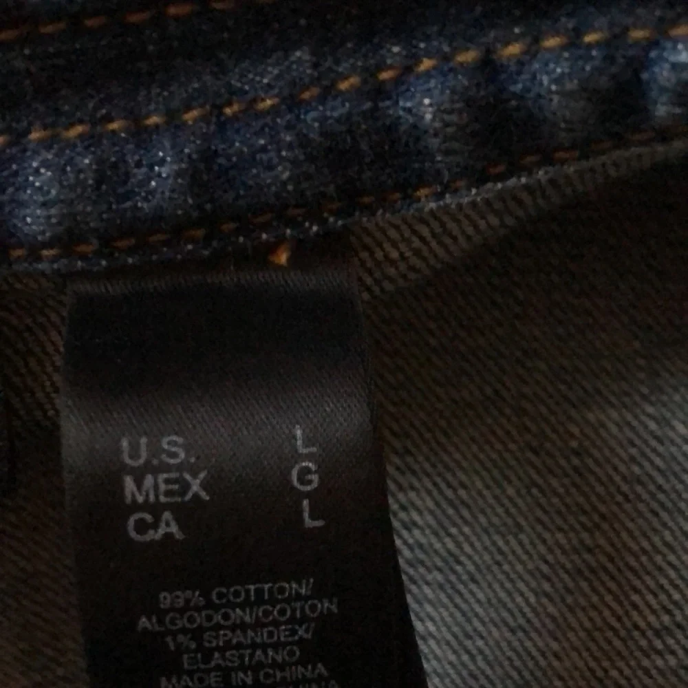 New DKNY detailed beautiful jean jacket - Picture 6 of 6